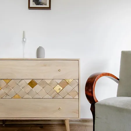 Appartamento With Terrace. 2nd Floor *